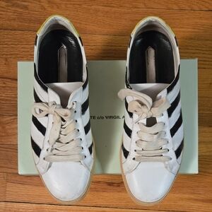 Authentic OFF WHITE c/o Virgil Abloh Sneakers Athletic Shoes White Black Sz 39